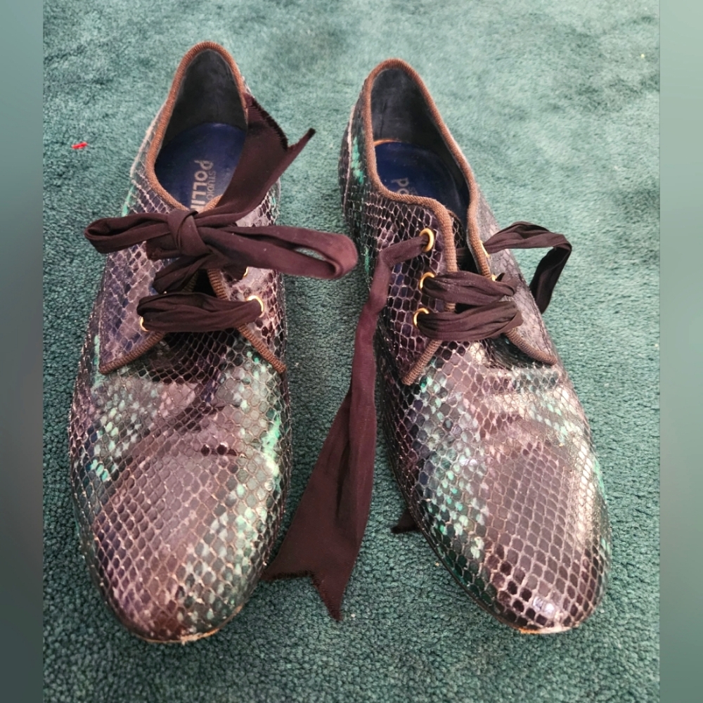 Studio Pollini leather shoes